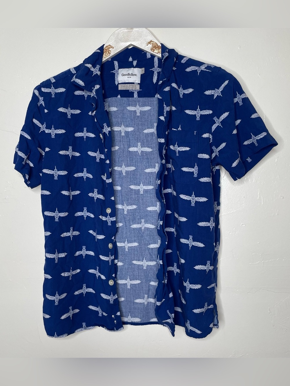 HUMMINGBIRD PRINT BLUE & WHITE BUTTON DOWN SHIRT SZ S